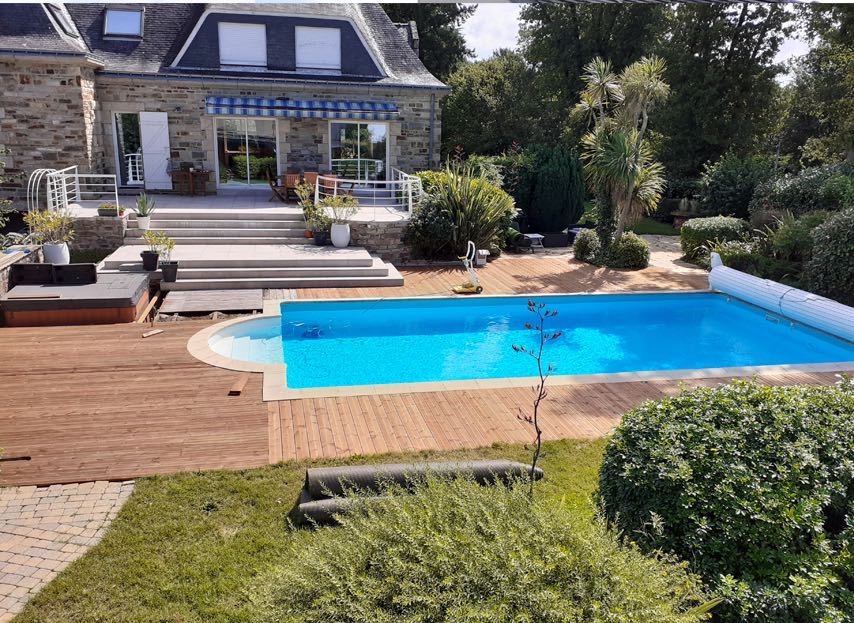 Pose terrasse piscine bois Gestel